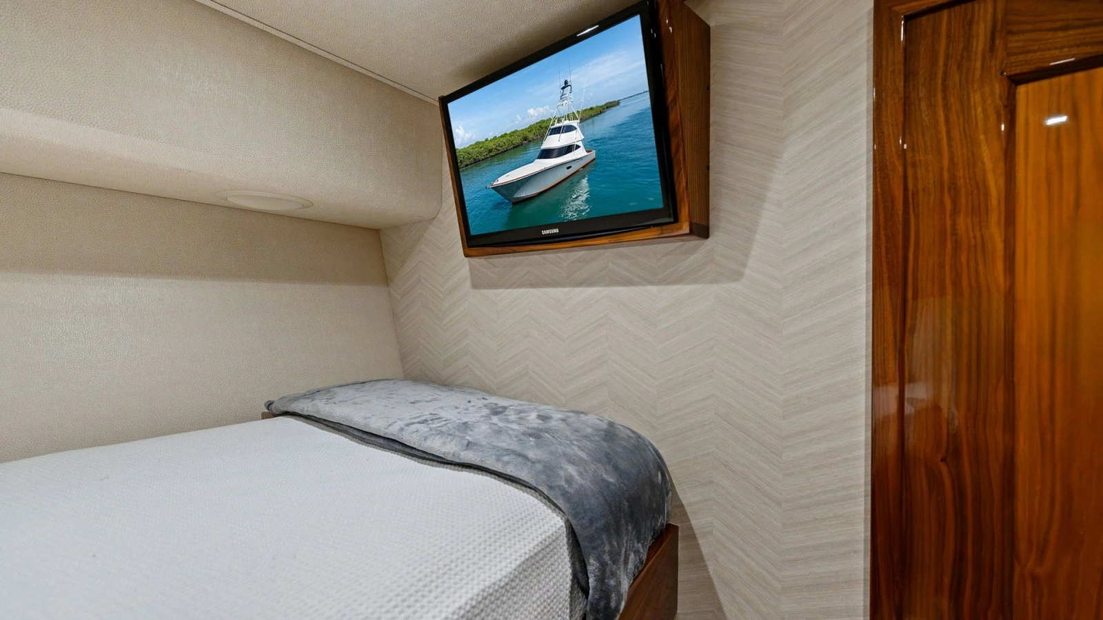 2016 Viking 80 Enclosed Bridge- FRIGATE-Crew Quarters