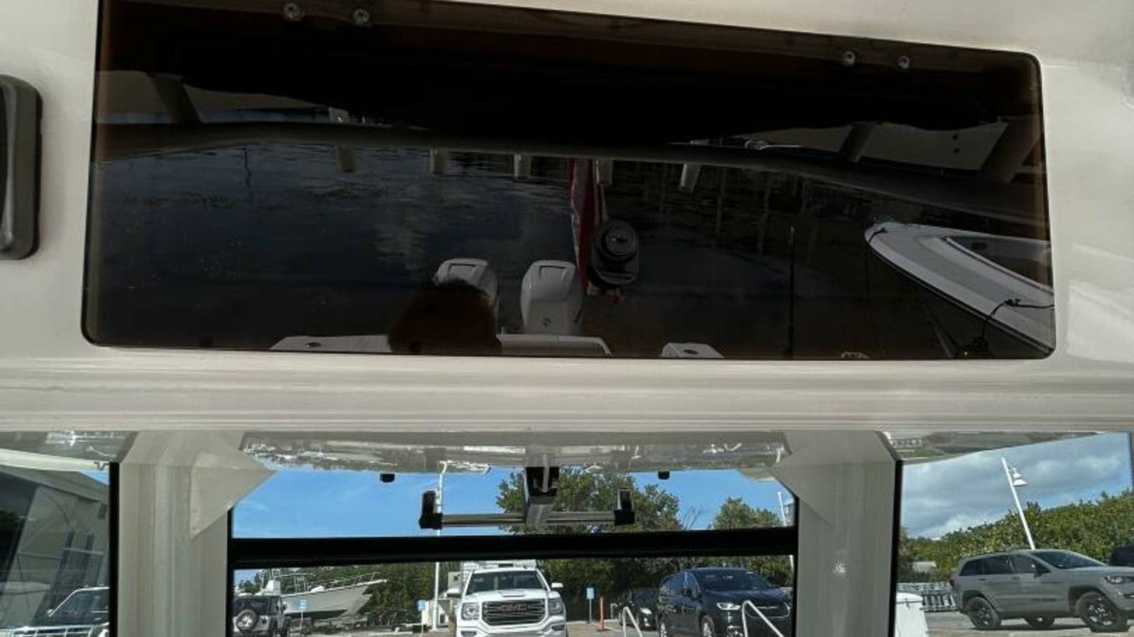 33' 2017 Boston Whaler 330 Outrage