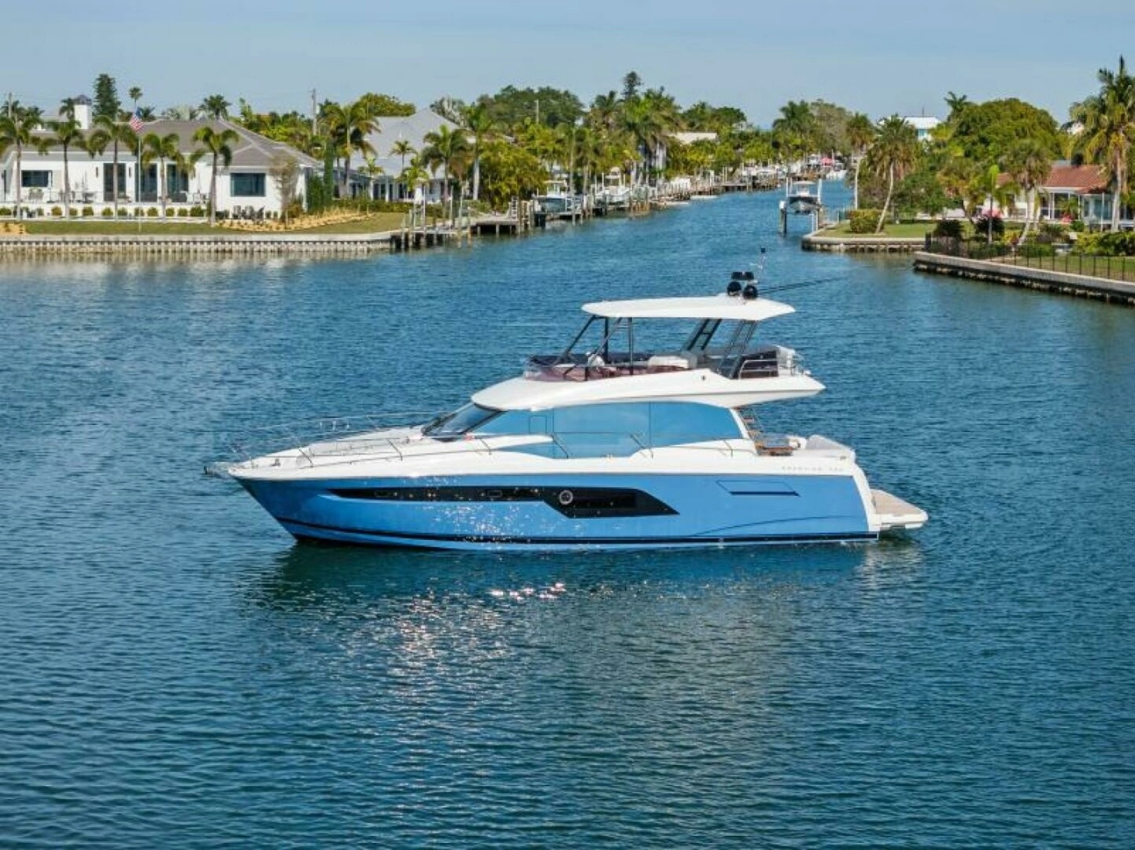 2020 52 Prestige Flybridge - Vacay - Profile