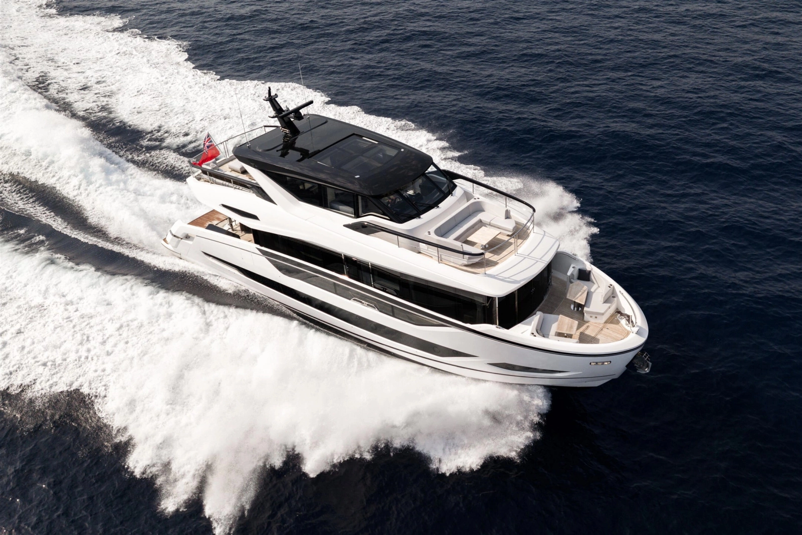 82 OCEAN ENCLOSED 82ft Sunseeker Yacht For Sale
