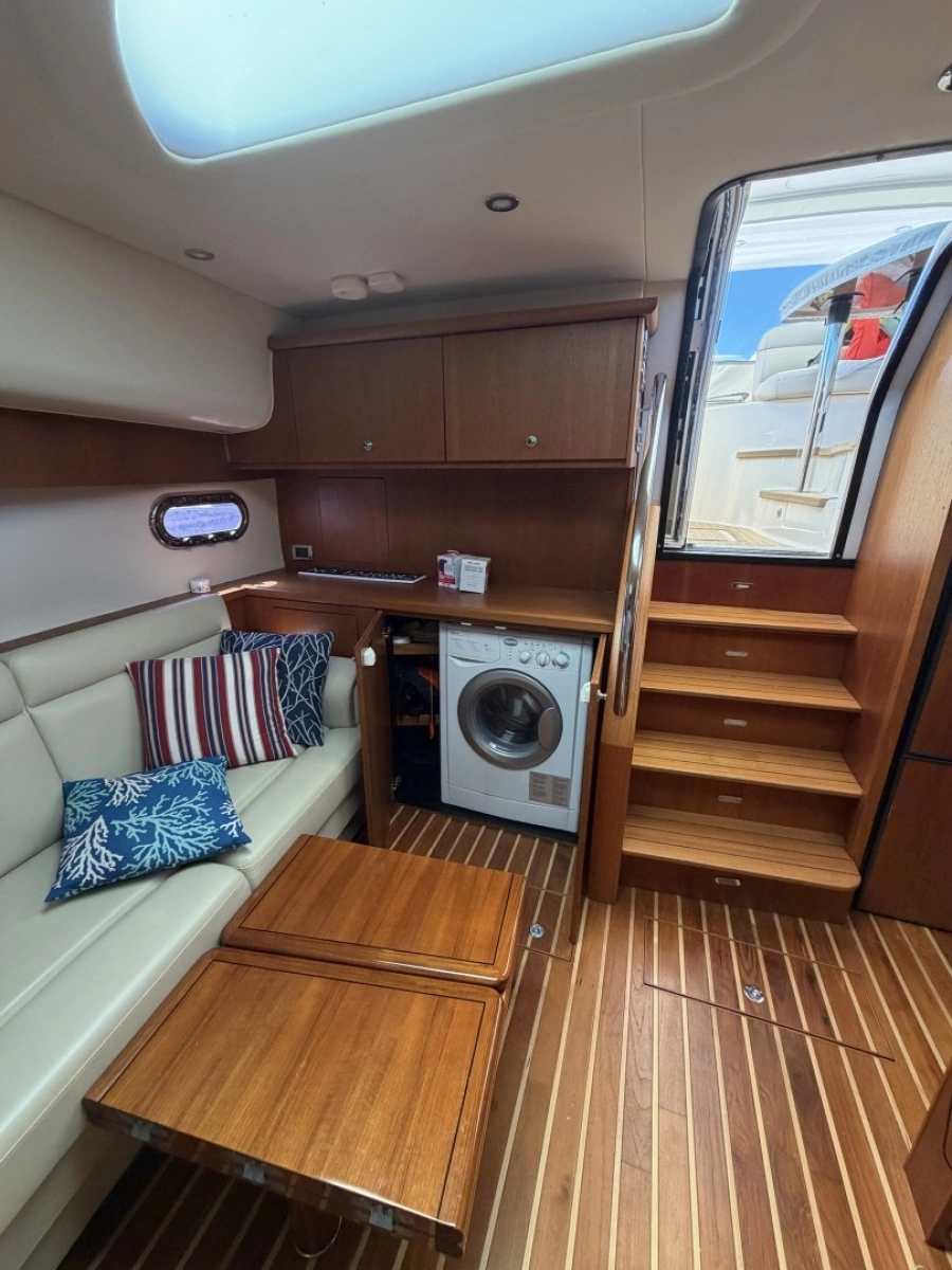 2013 Tiara Yachts 4500 Sovran