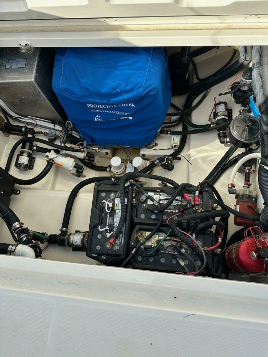 Boston Whaler 37 Outrageous