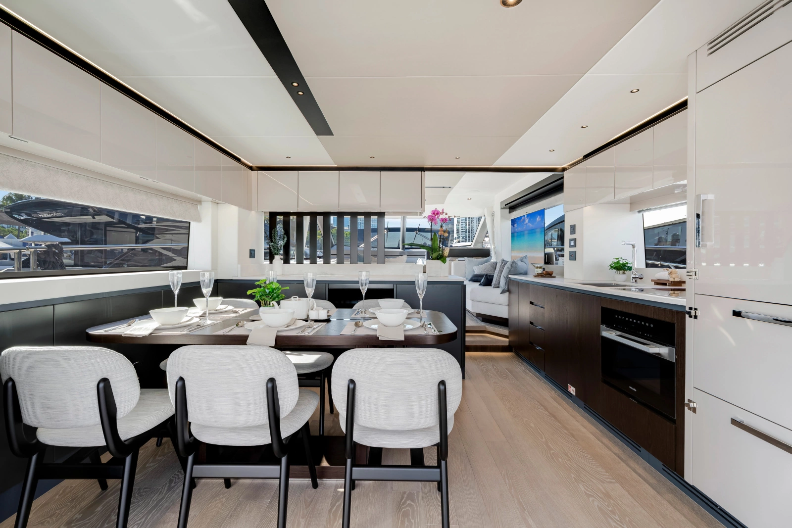 MANHATTAN 68 68ft Sunseeker Yacht For Sale