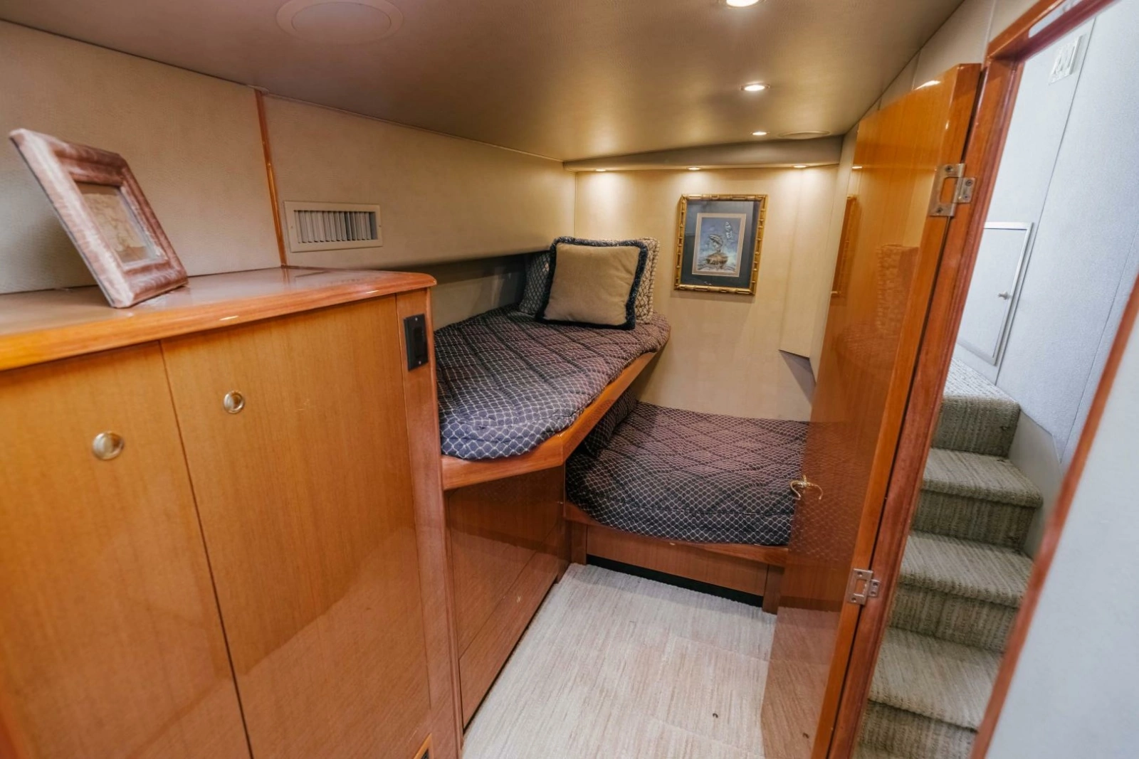 2003 Viking 56 Convertible - SECTACULAR BID