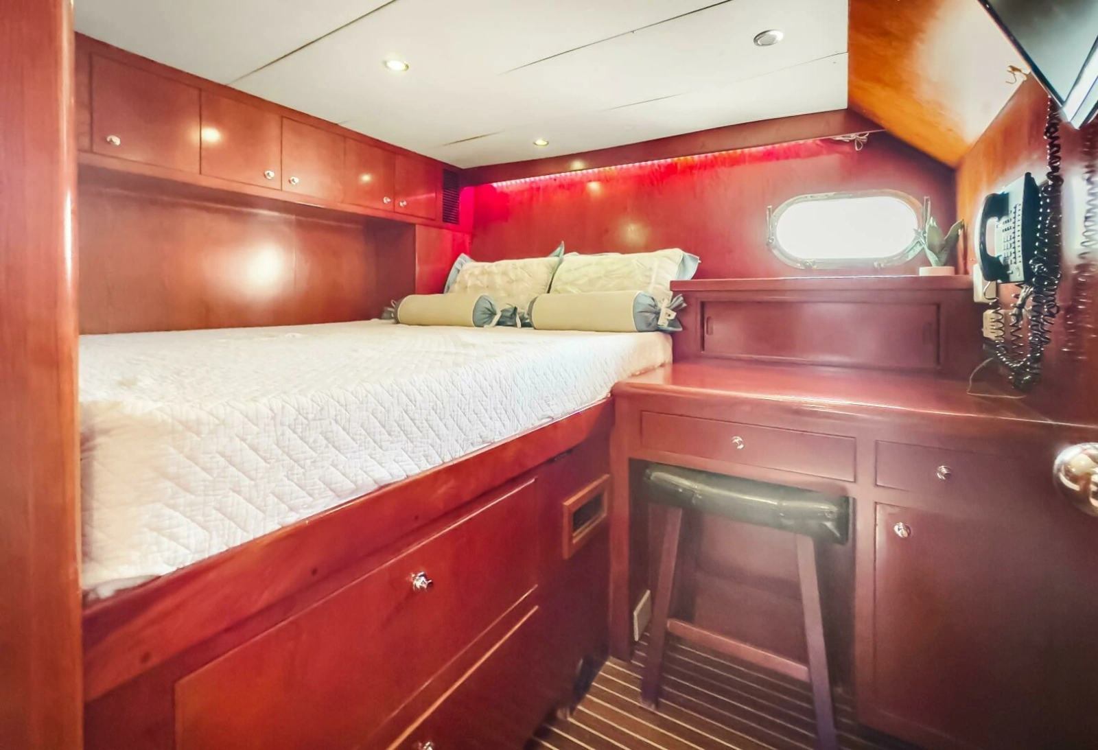 2005 Ocean Alexander 80 motoryacht