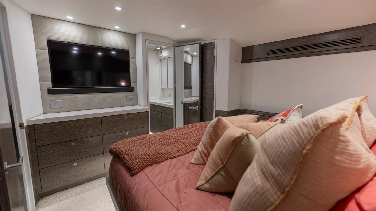 2021 65 Hatteras GT On the DL Master Stateroom (3)