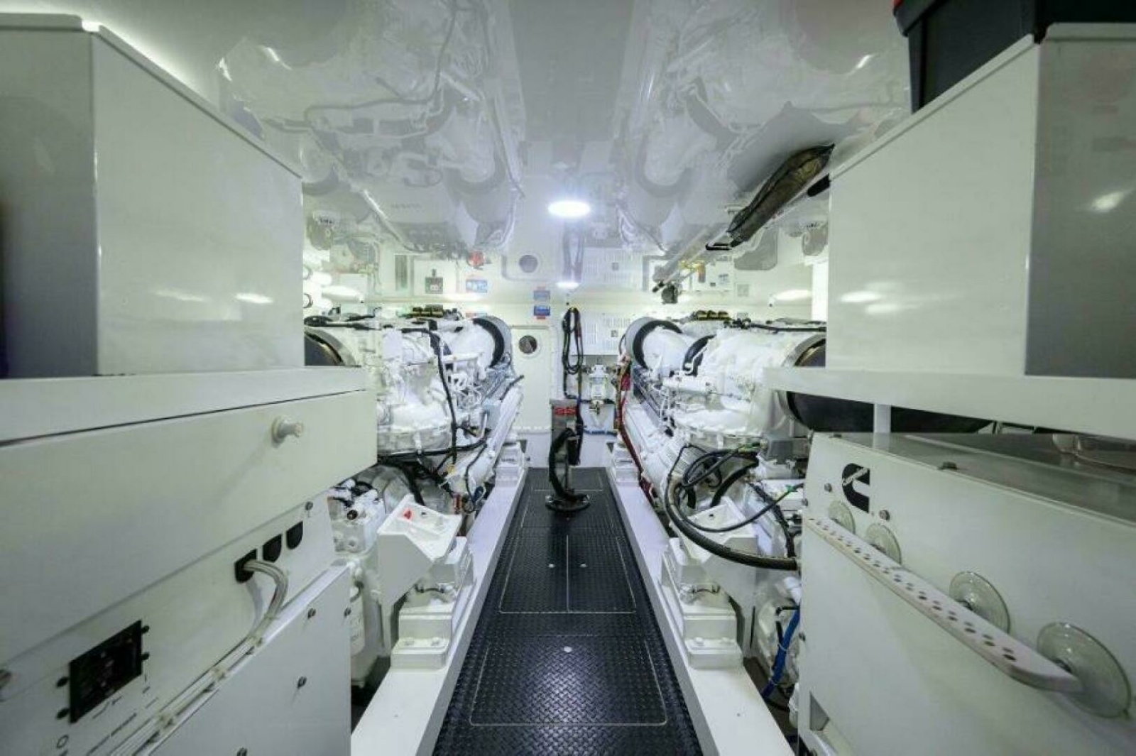 Viking 72 Knot Again - Engine Room