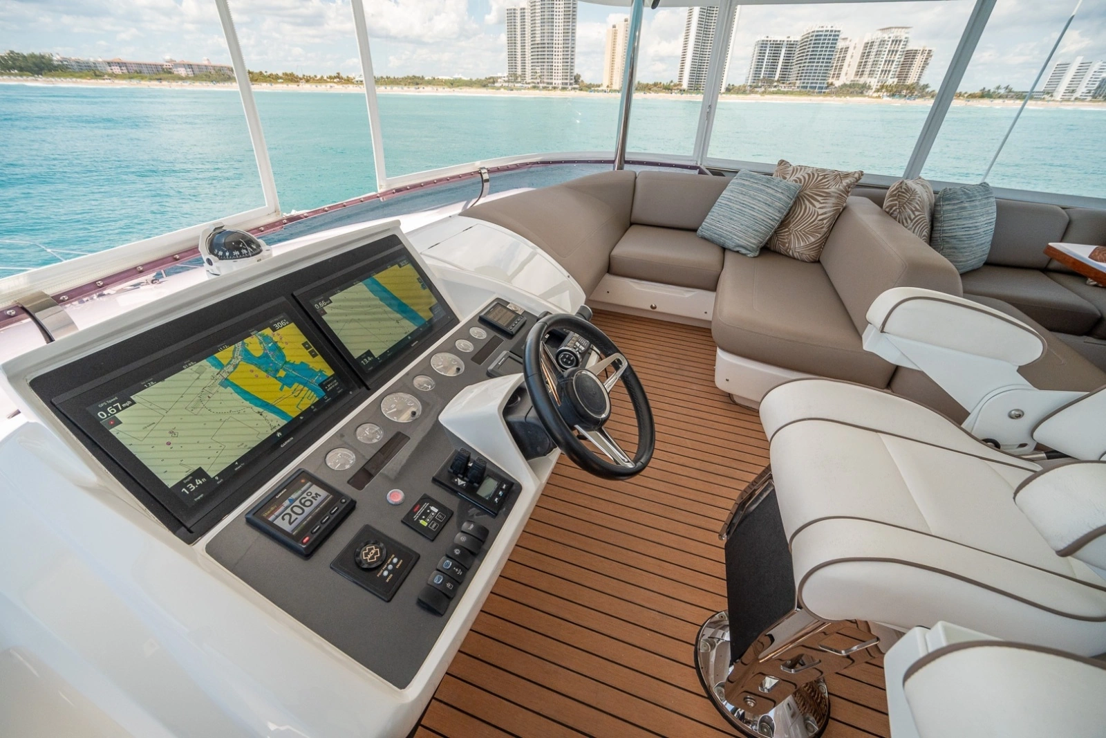 2017 Princess 68 Flybridge