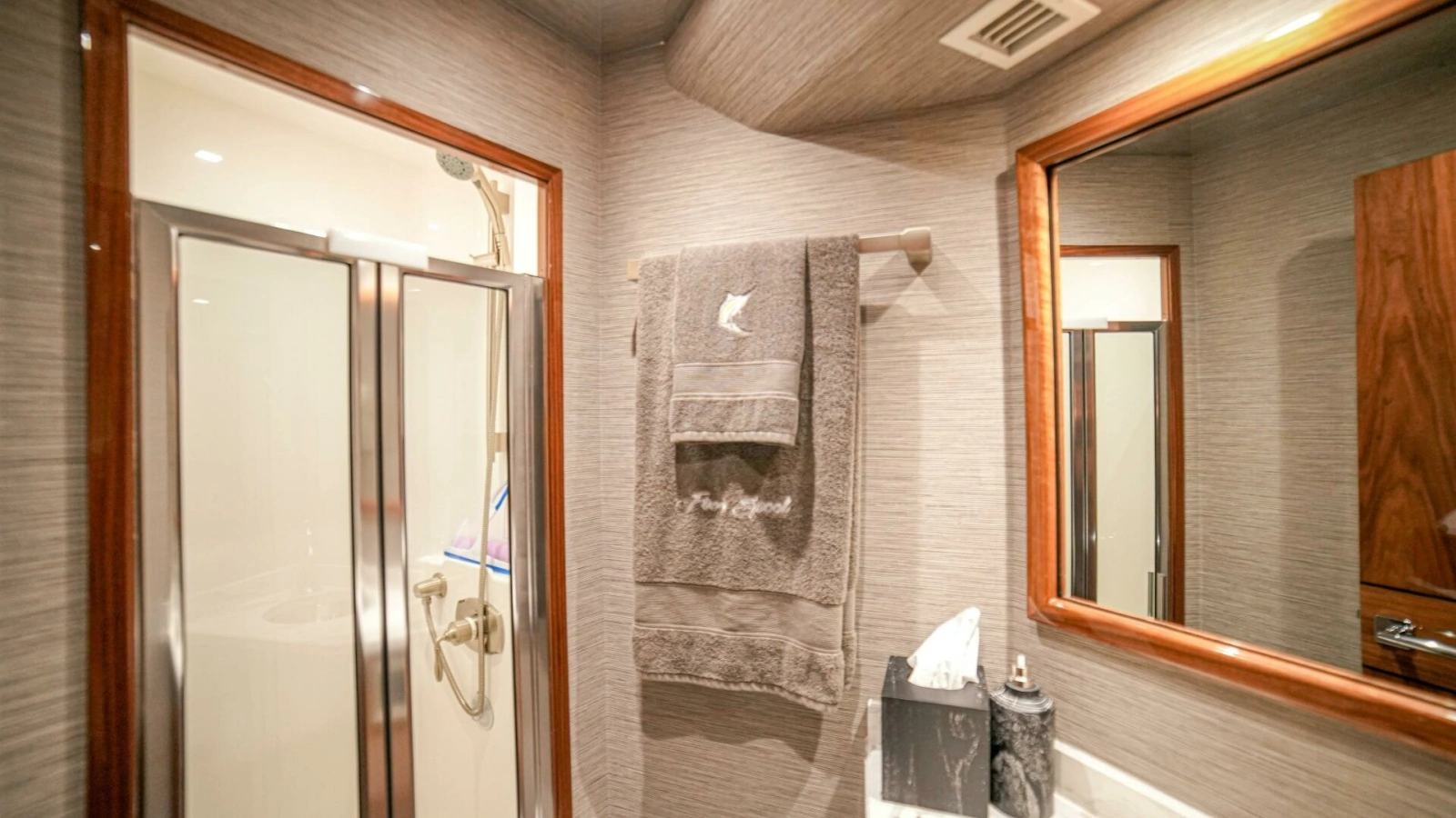 2023 Viking 73 Convertible "Free Spool"- Head