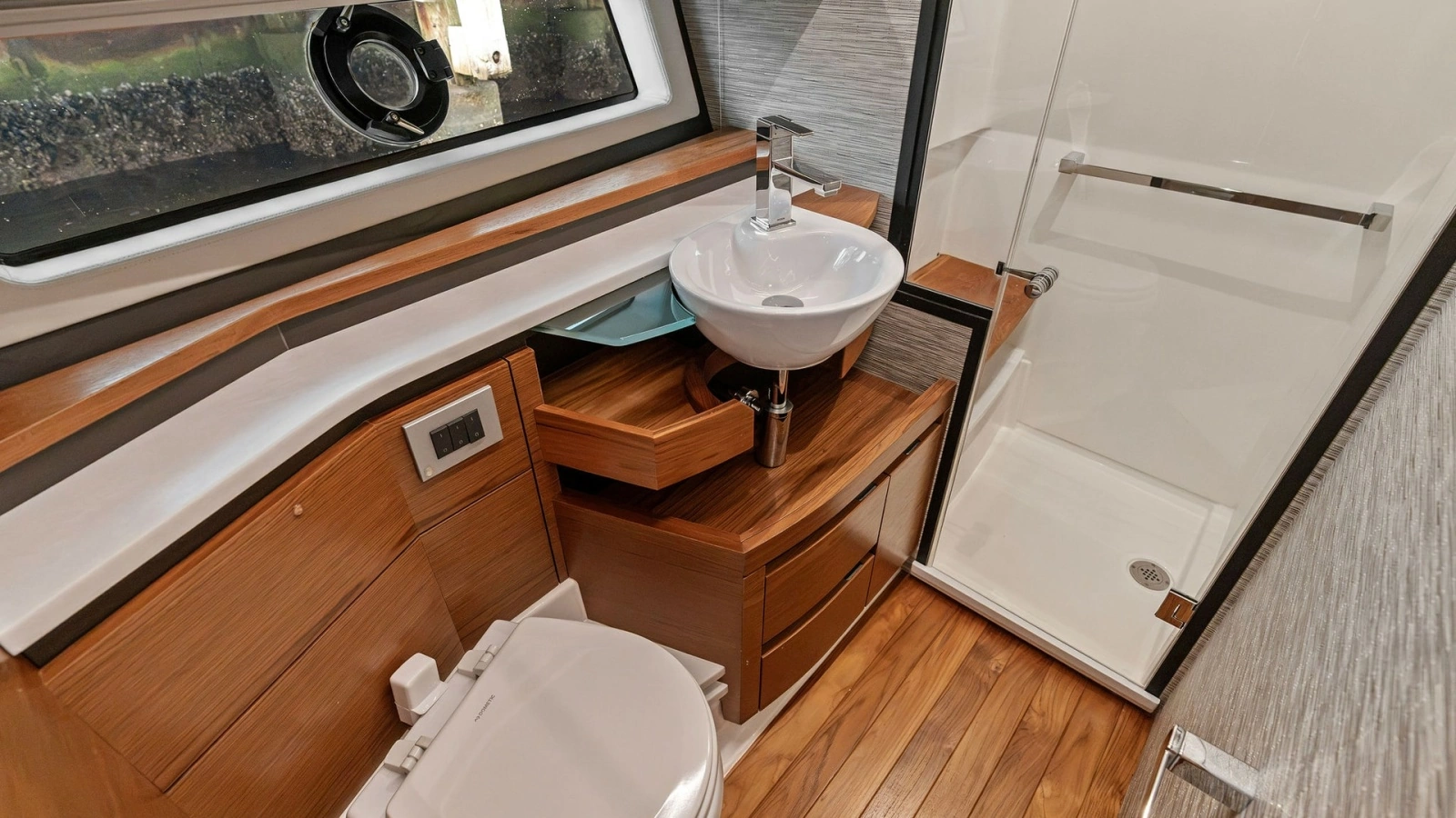 Luxurious Ensuite Bathroom