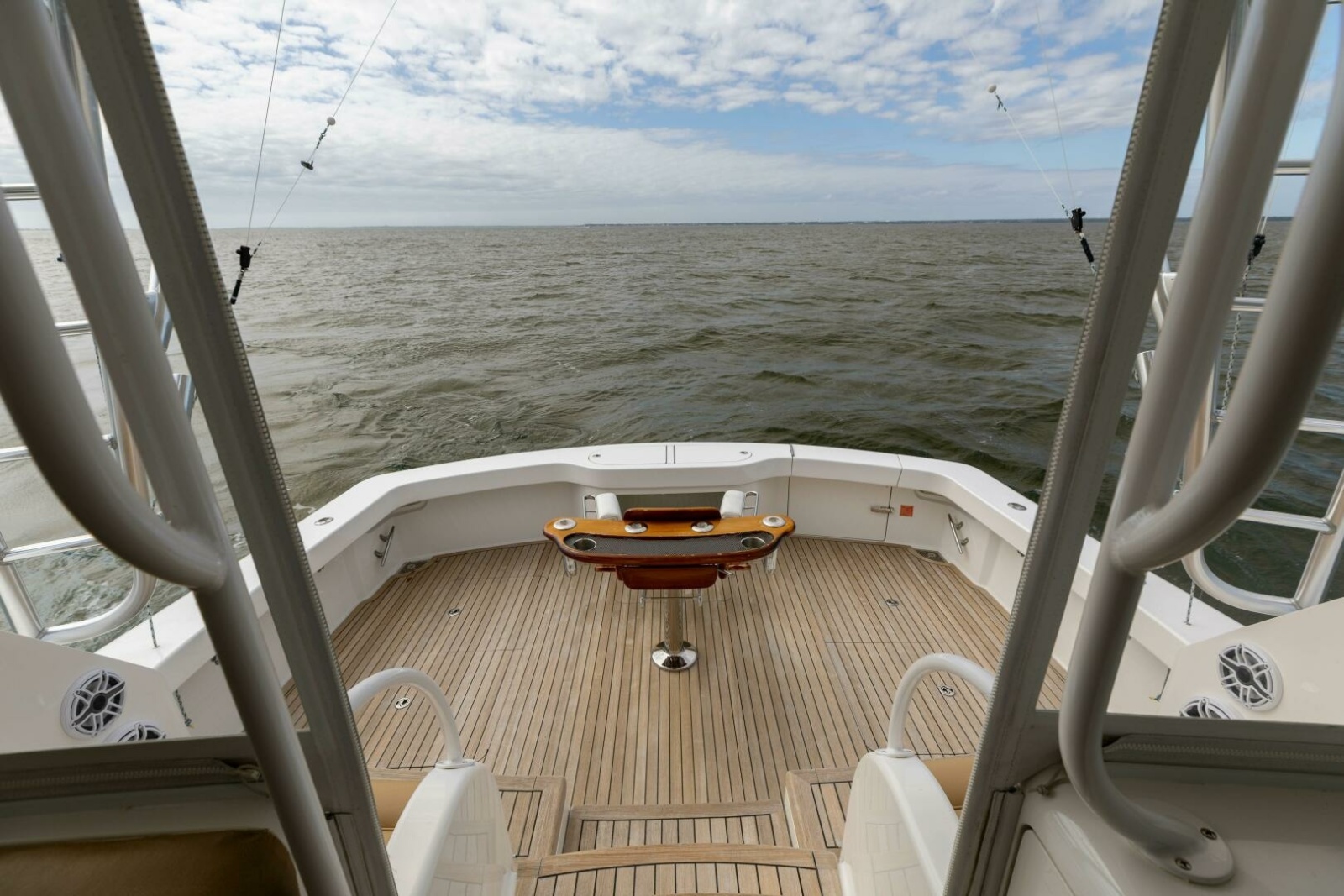 52' 2015 Viking 52 Sport Tower
