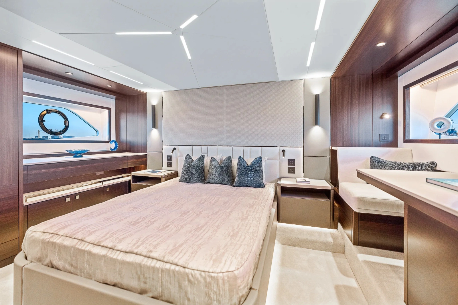 2024 Sunseeker Manhattan 68
