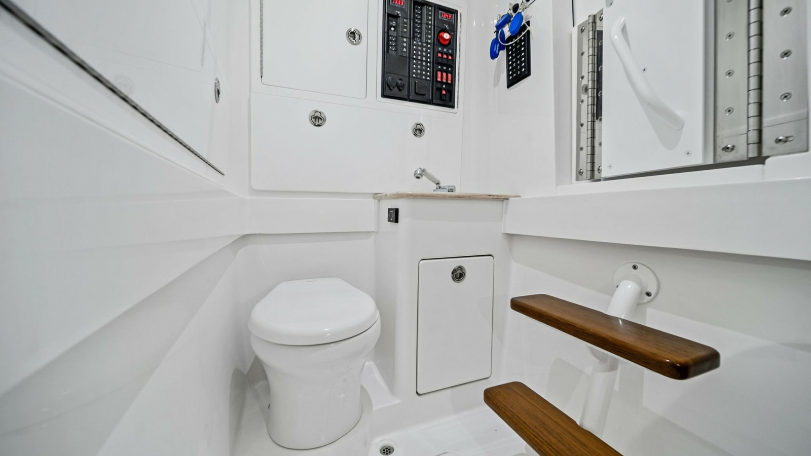 Compact Yacht Head with Controls