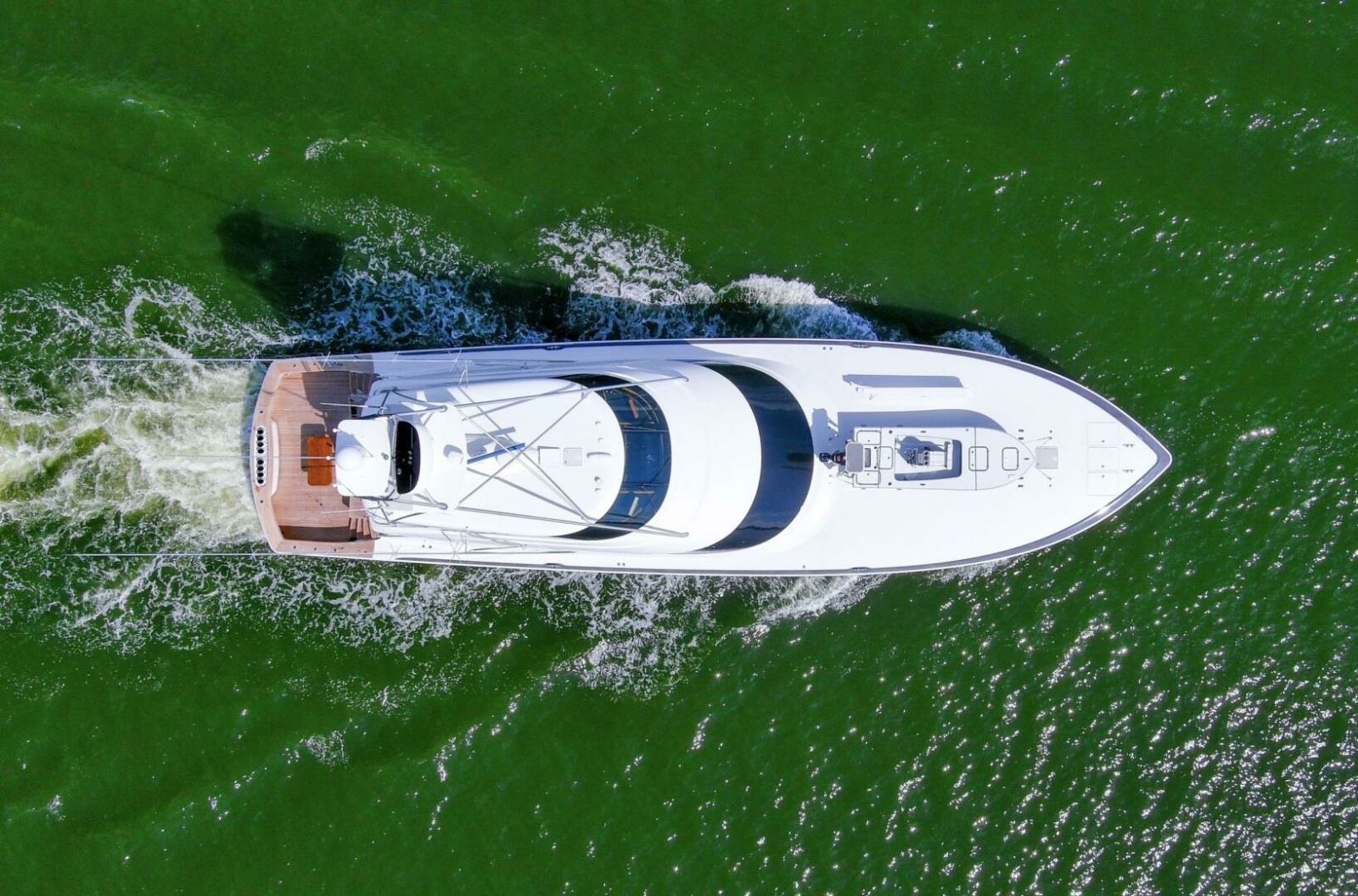 92' 2016 Viking 92 Enclosed Bridge