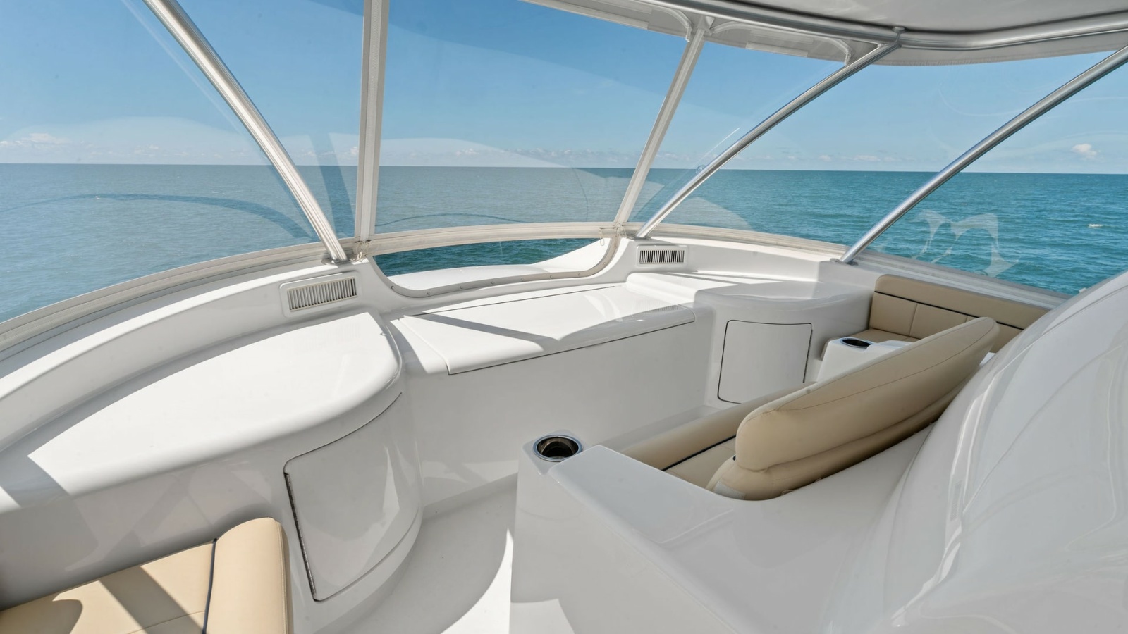 Flybridge Helm Seating Area