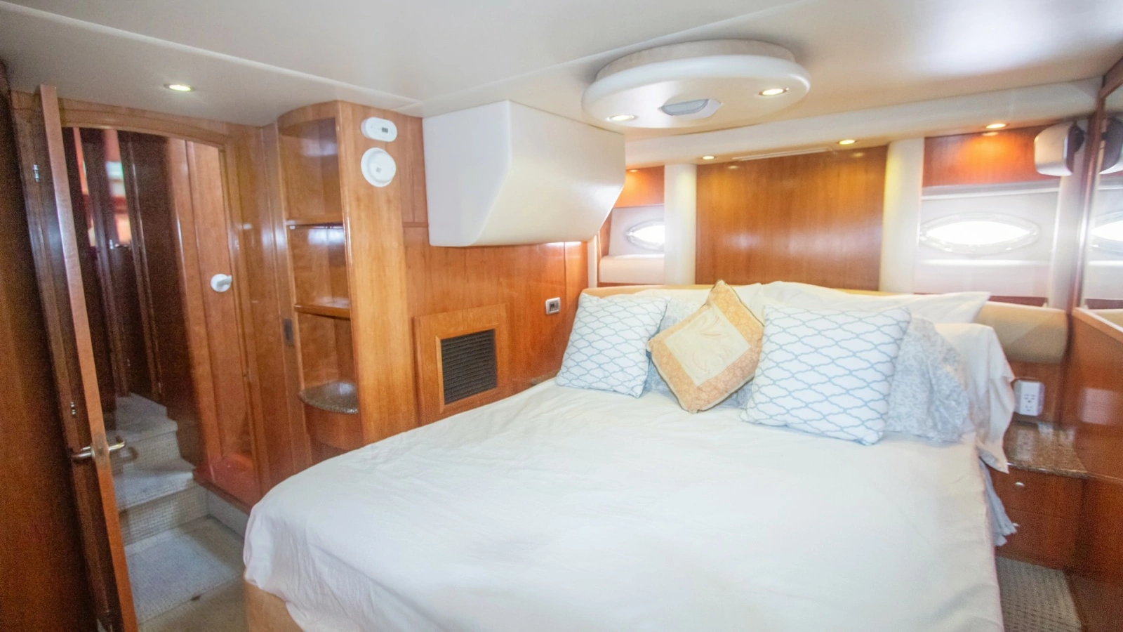 Master Stateroom with Queen Bed