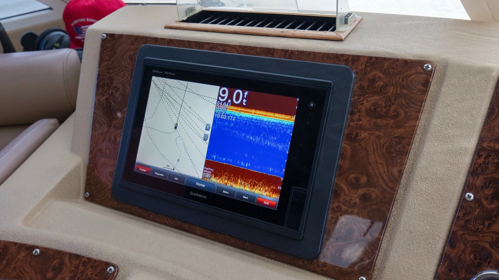 2007 Meridian 490 SE Pilothouse Trust Electronics (2)