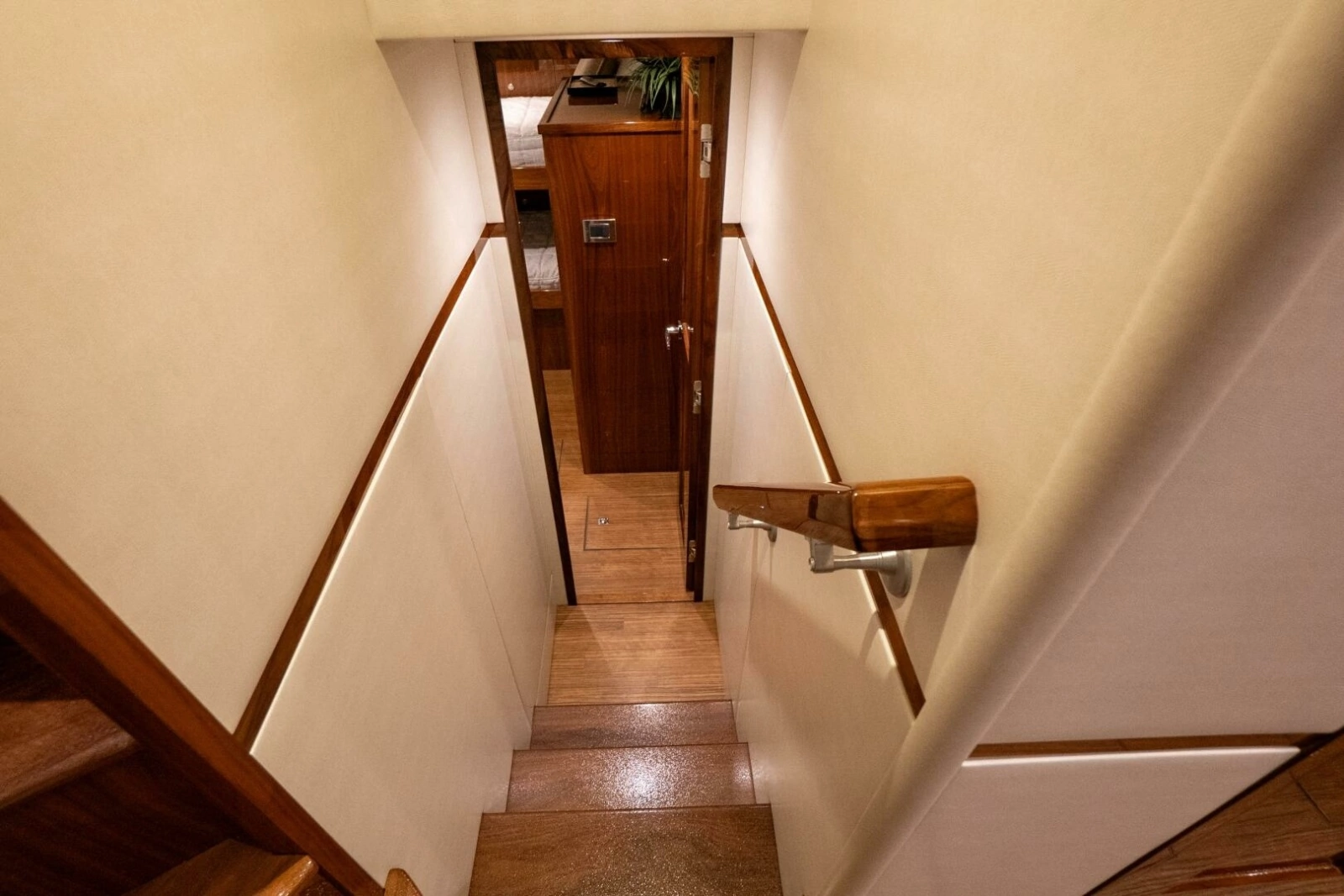 2021 72 Viking EB Our Trade Crew Quarters (1)