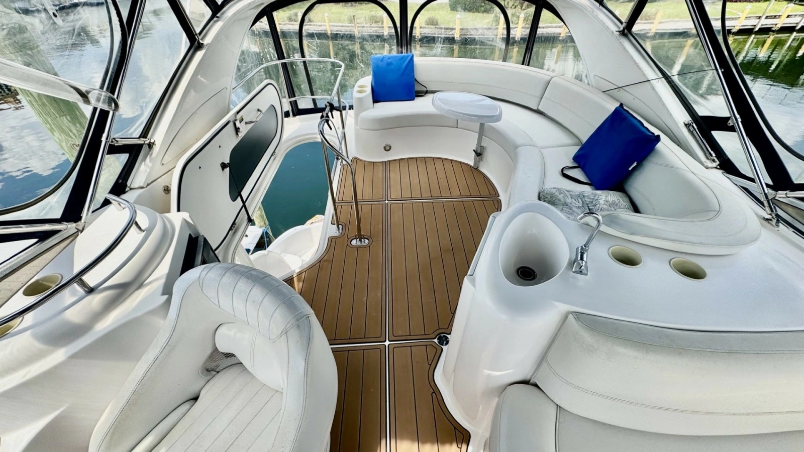 Flybridge with Seating and Helm