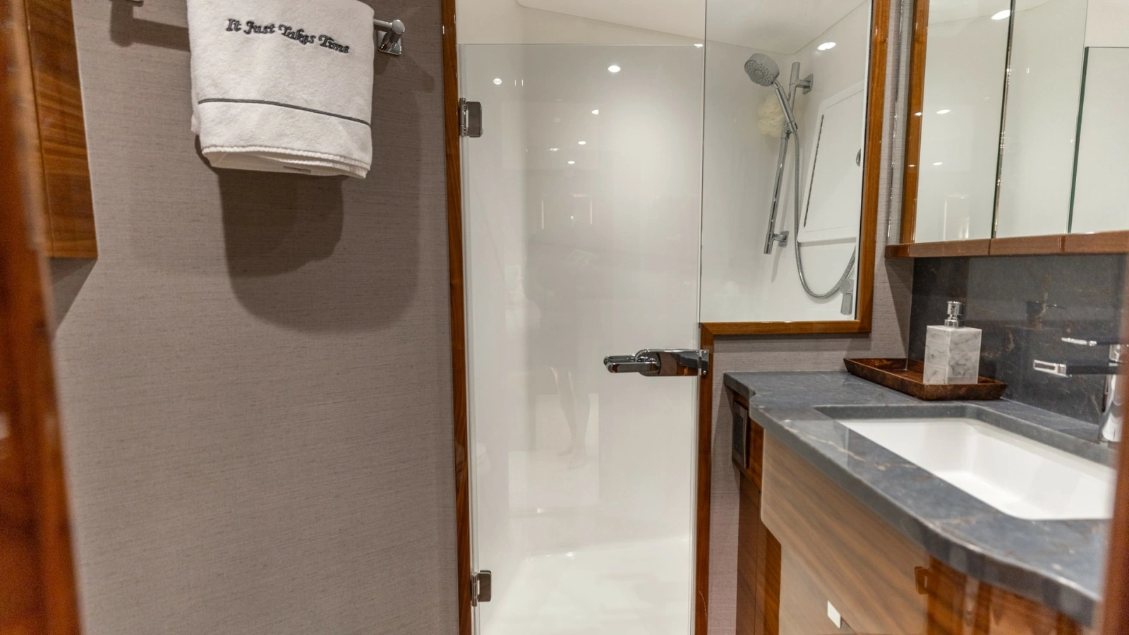 Luxurious Ensuite Bathroom