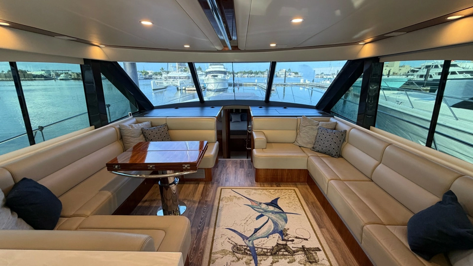 Enclosed Bridge Salon with Panoramic Views