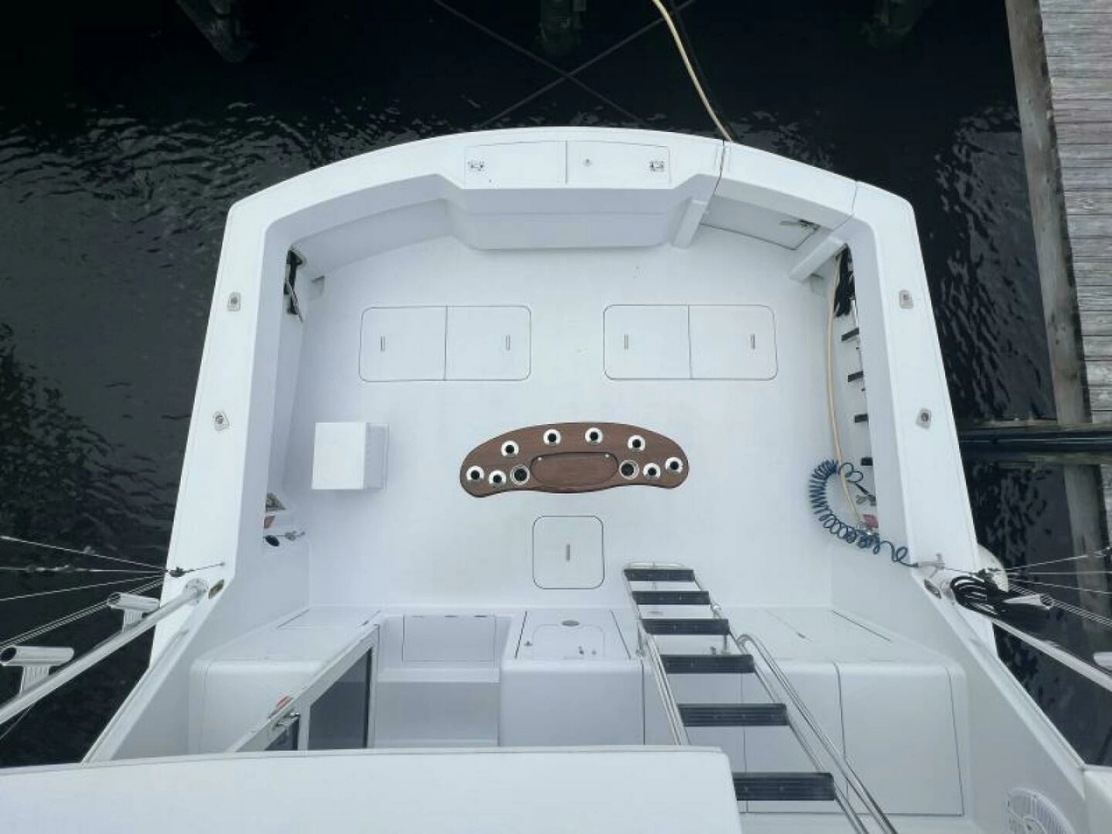 Hatteras SF Down Time - Cockpit