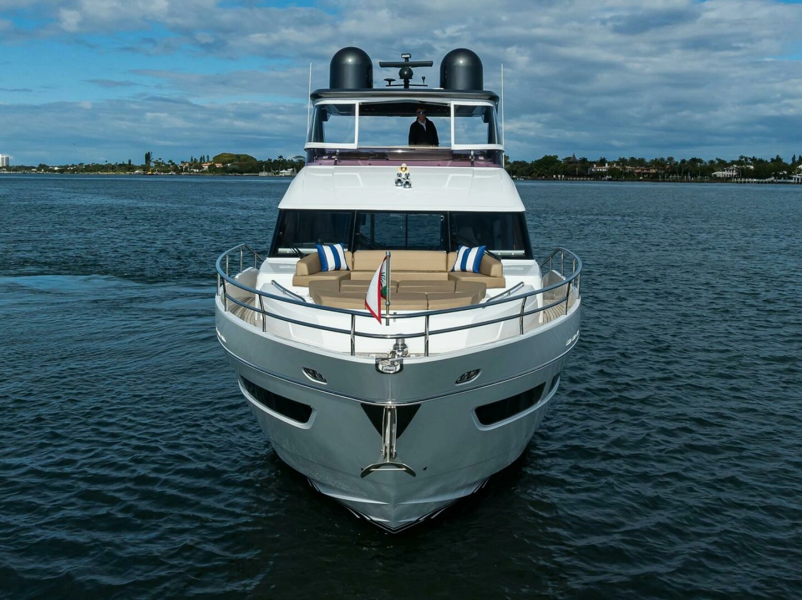 Princess Y78 - Janie II - Bow Profile