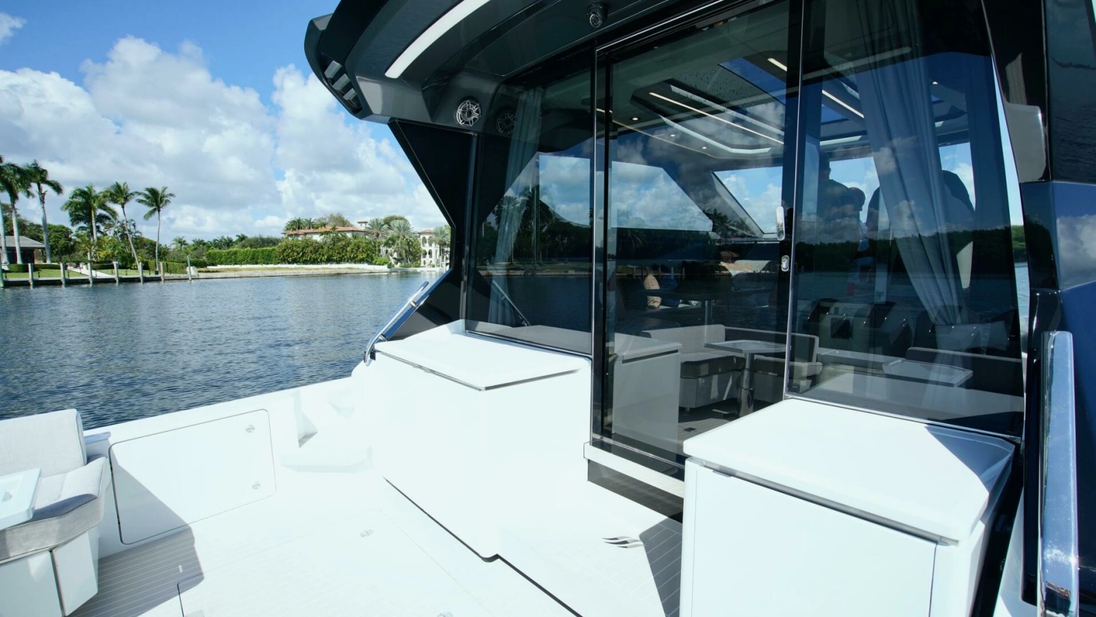 2024 Uniesse HTC5P