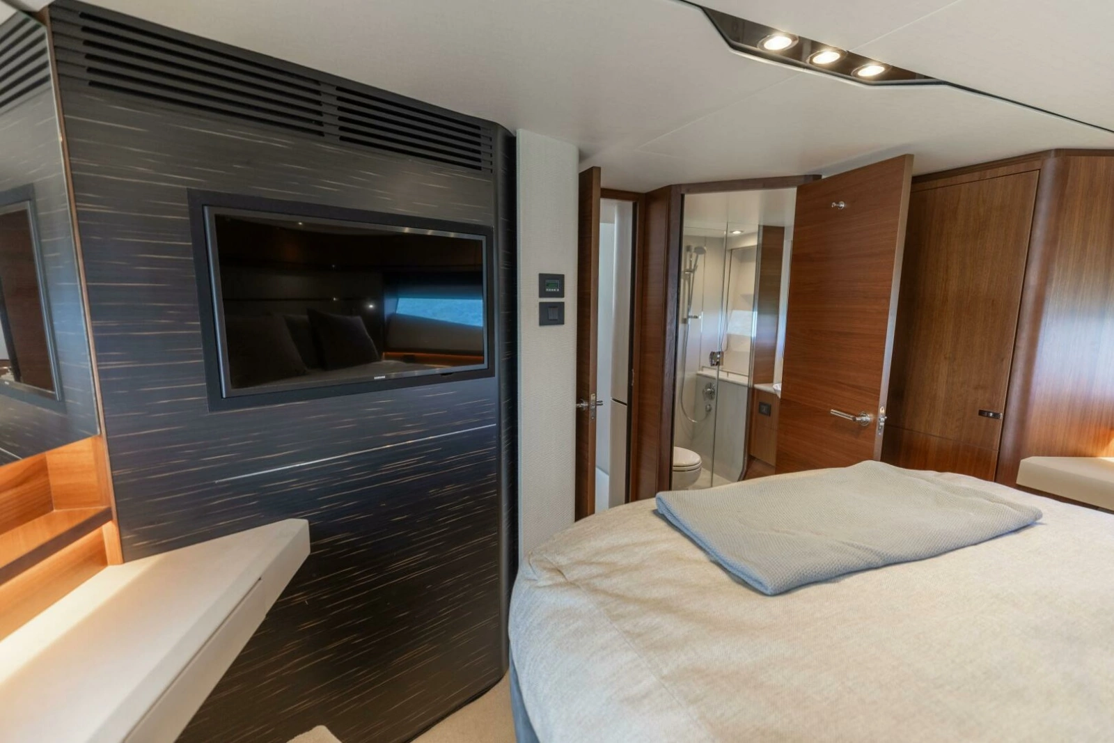2019 Princess S65 photo 40