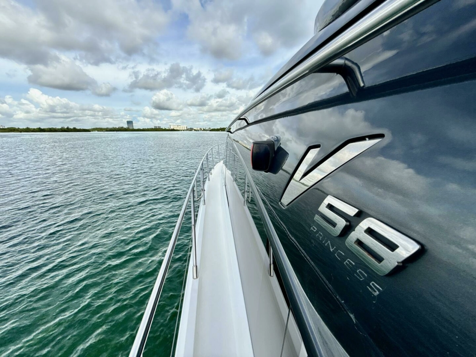 2017 Princess V58