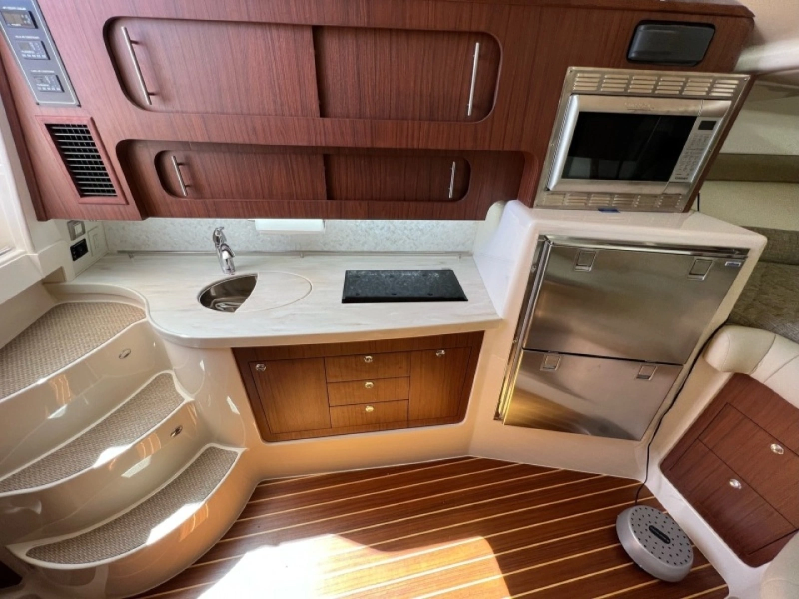2019 Grady-White 370 Express "SEA SMOKE"