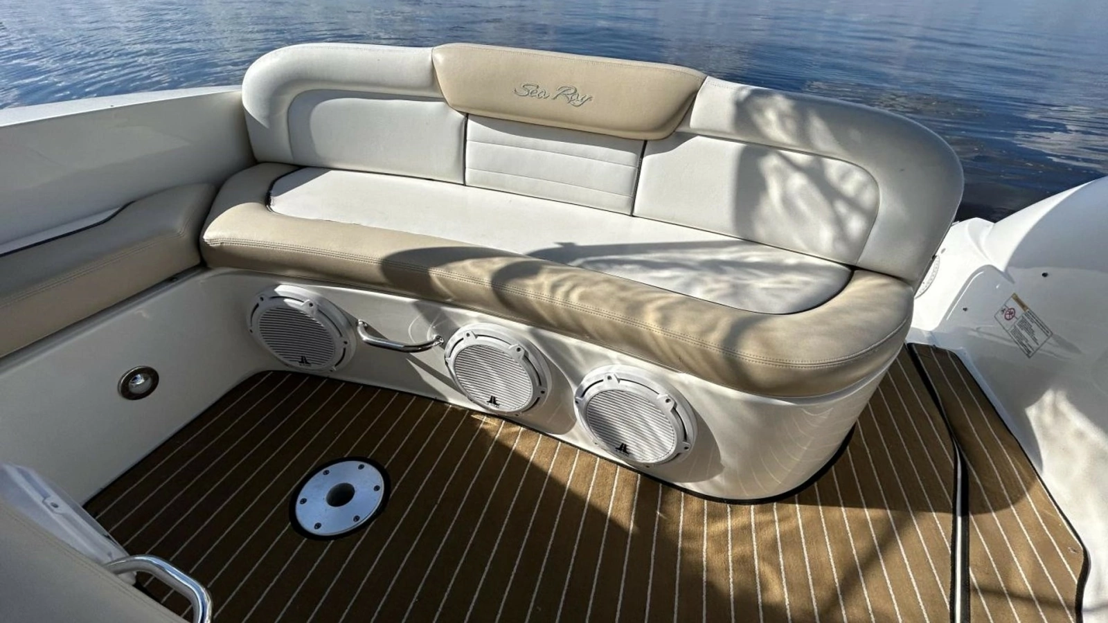 2009 Sea Ray 310 Sundancer  Andrews Place Head Aft Seating