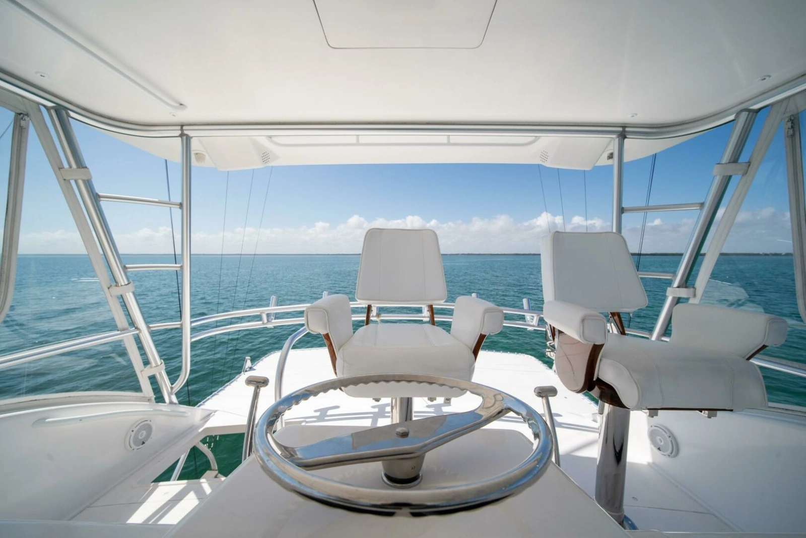 2006 Viking 52 Convertible