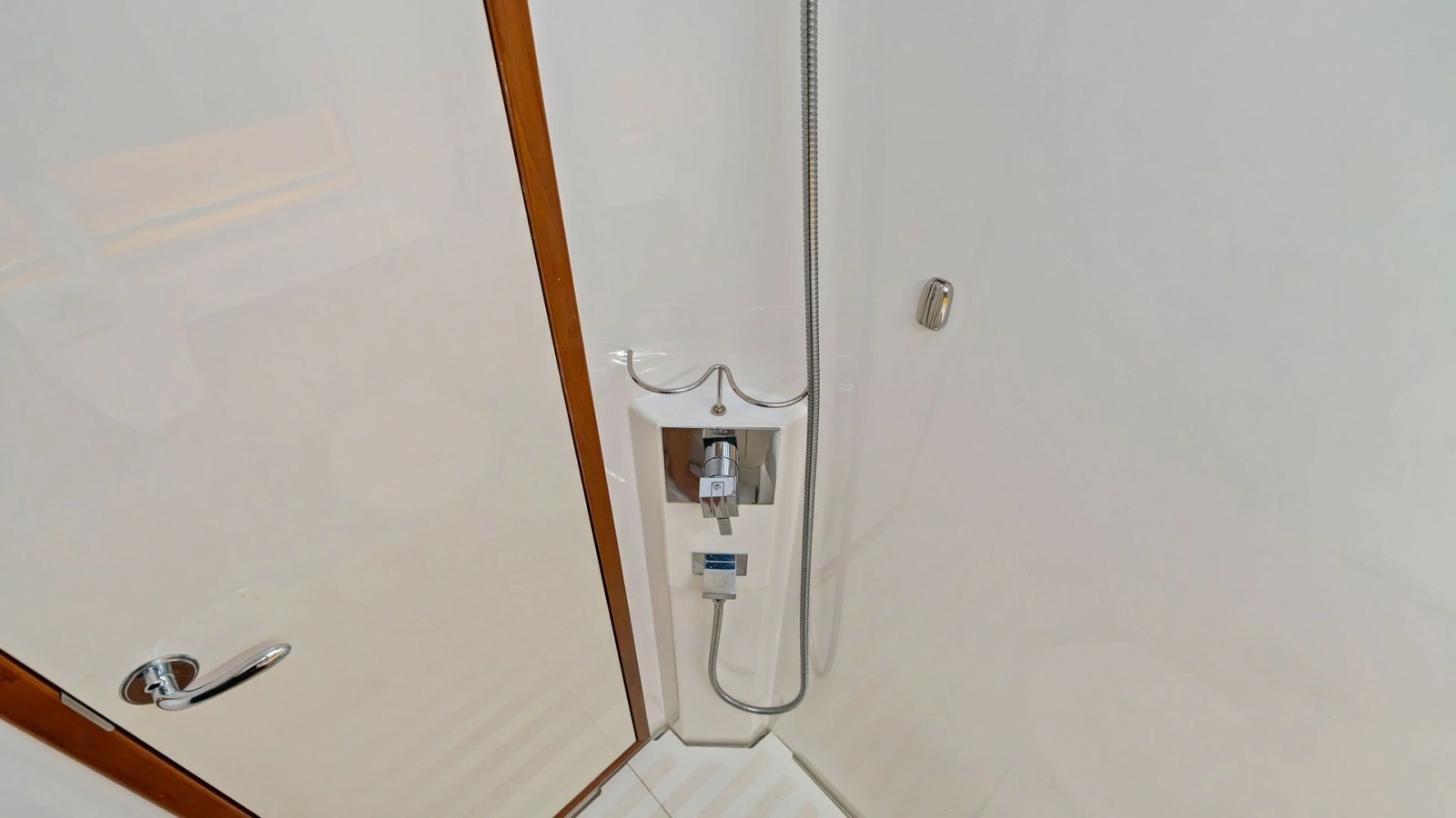Compact Yacht Shower Area