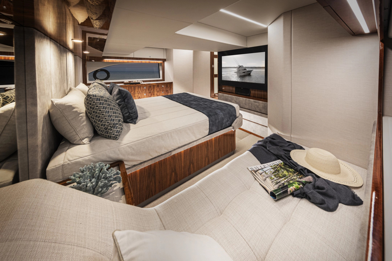 2026 Riviera 50 Sports Motor Yacht