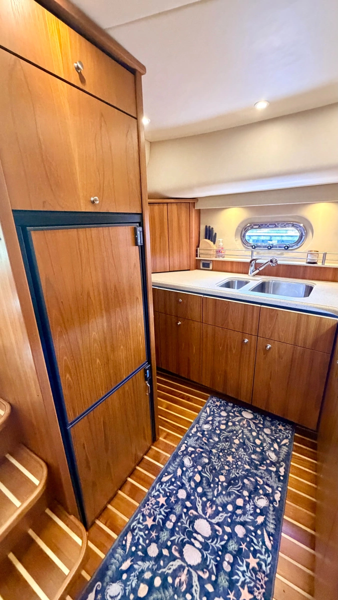 2009 Tiara Yachts 4300 Sovran