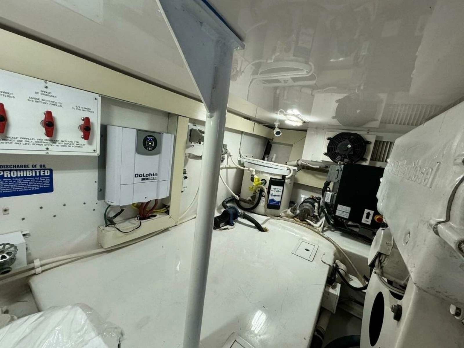 2006 45 Viking Convertible Engine Room