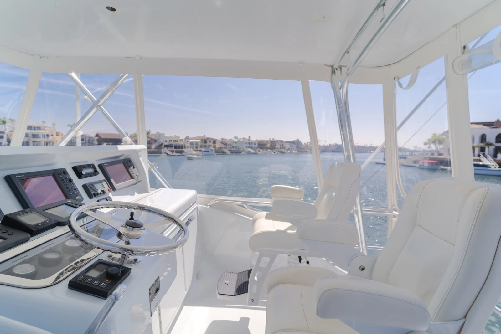 2003 Hatteras 54 Convertible - BRAINWAVE