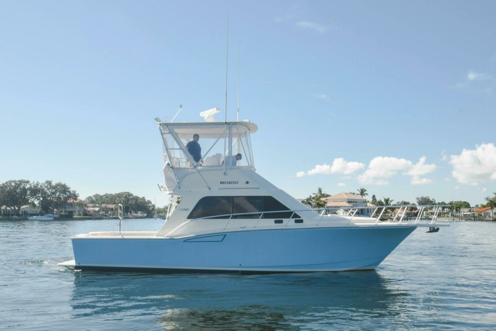 2001 35 Cabo Flybridge - VIKINGOS - Profile