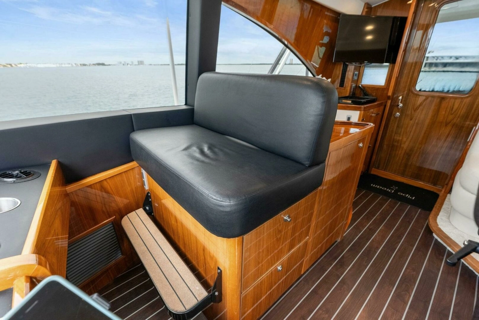 2022 Viking 68 Enclosed Bridge- PIPE DREAM- Helm