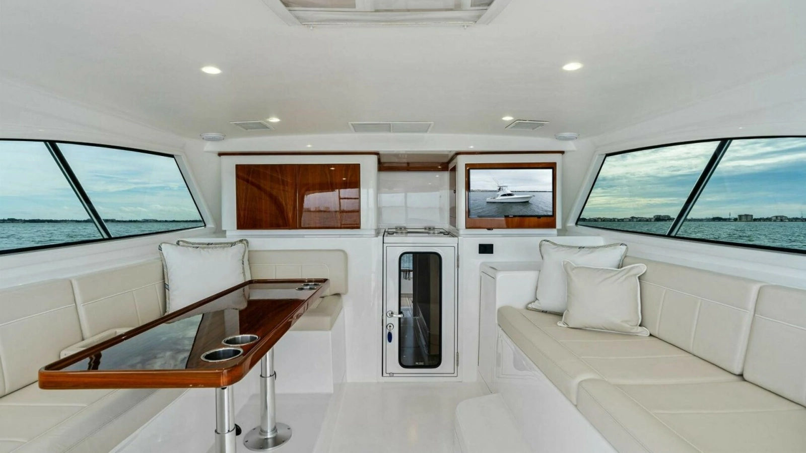 2021 Viking 46 Billfish "Damnfino"- Salon