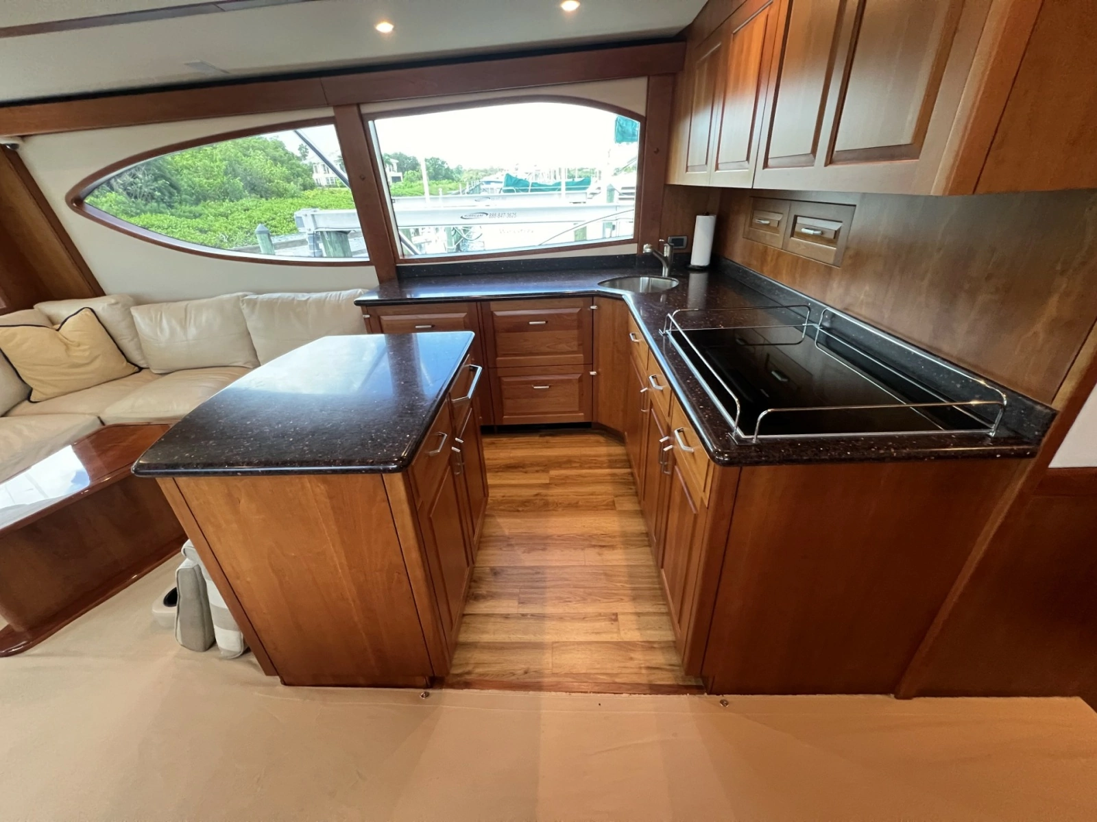 2013 Hatteras GT 54