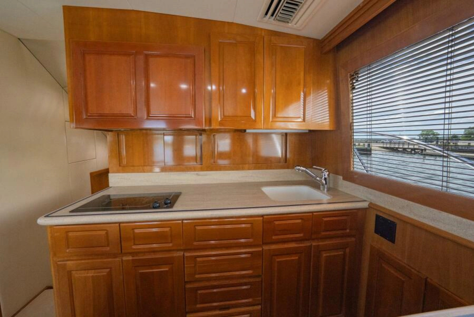 2001 Hatteras Convertible 50