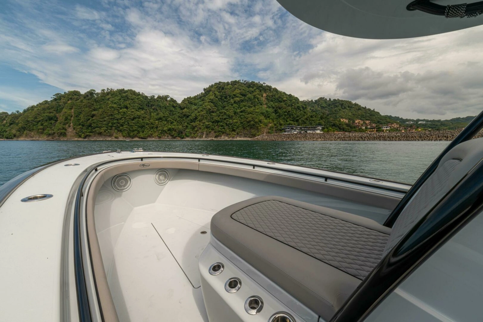2024 Valhalla Boatworks V-33 photo 10