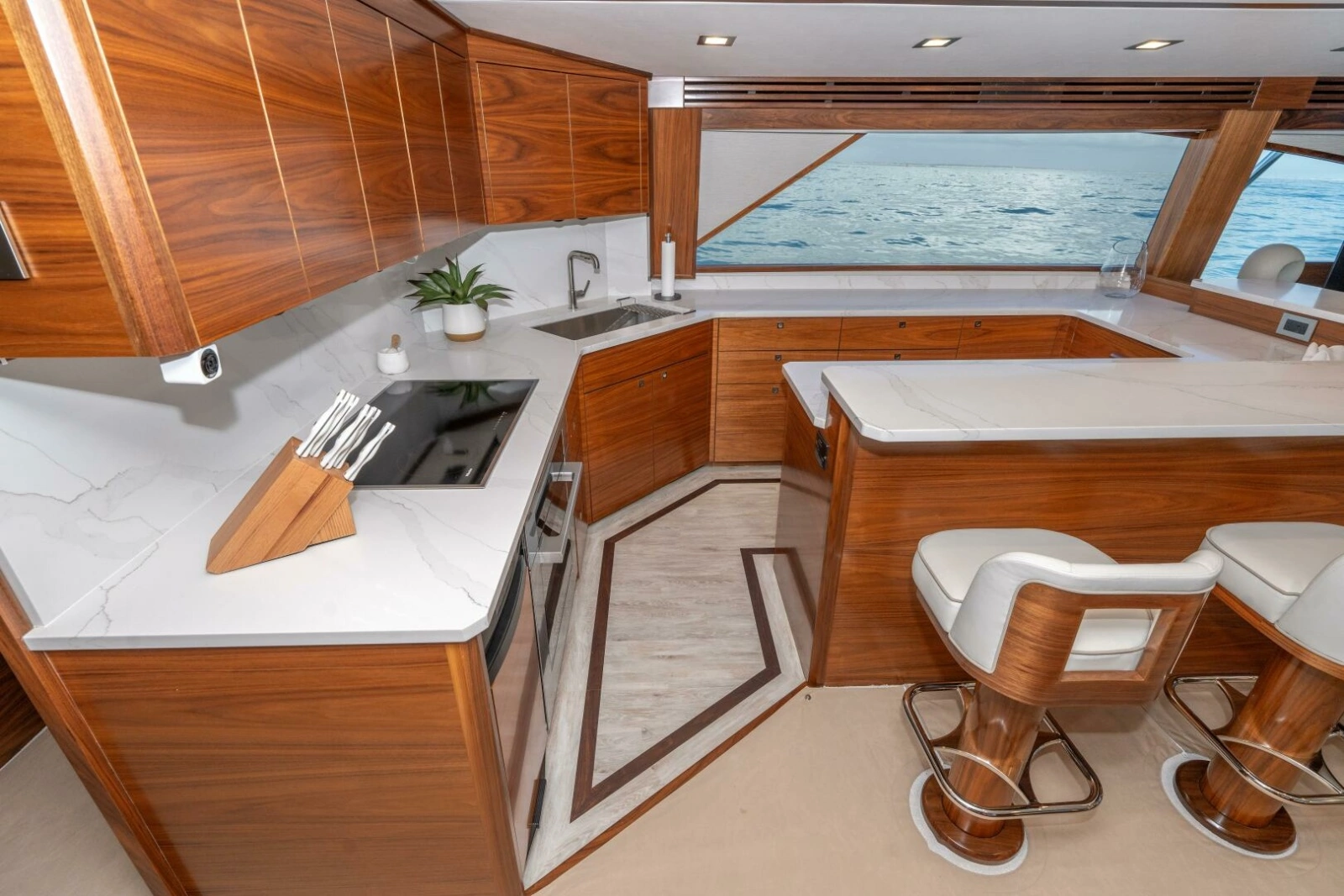 2025 Viking 90C 