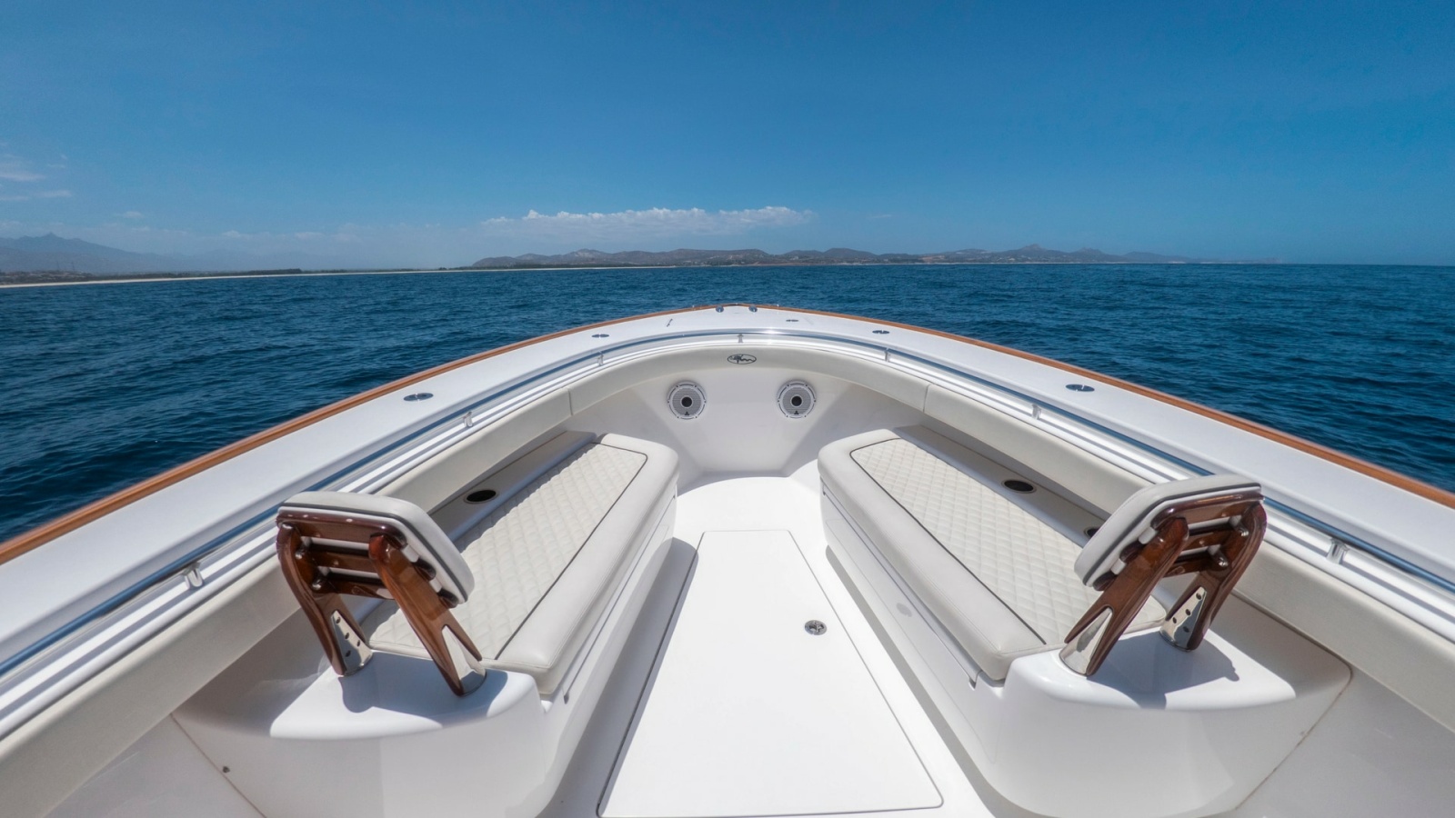 Spacious Bow Seating Area