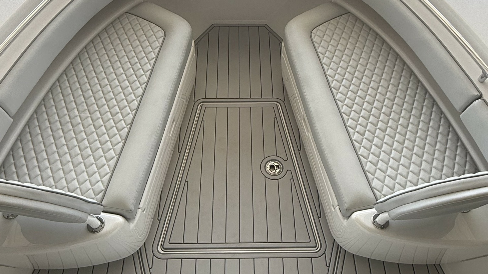 2025 29 Valhalla Boatworks V-29 Gunpowder Forward Seating (1)