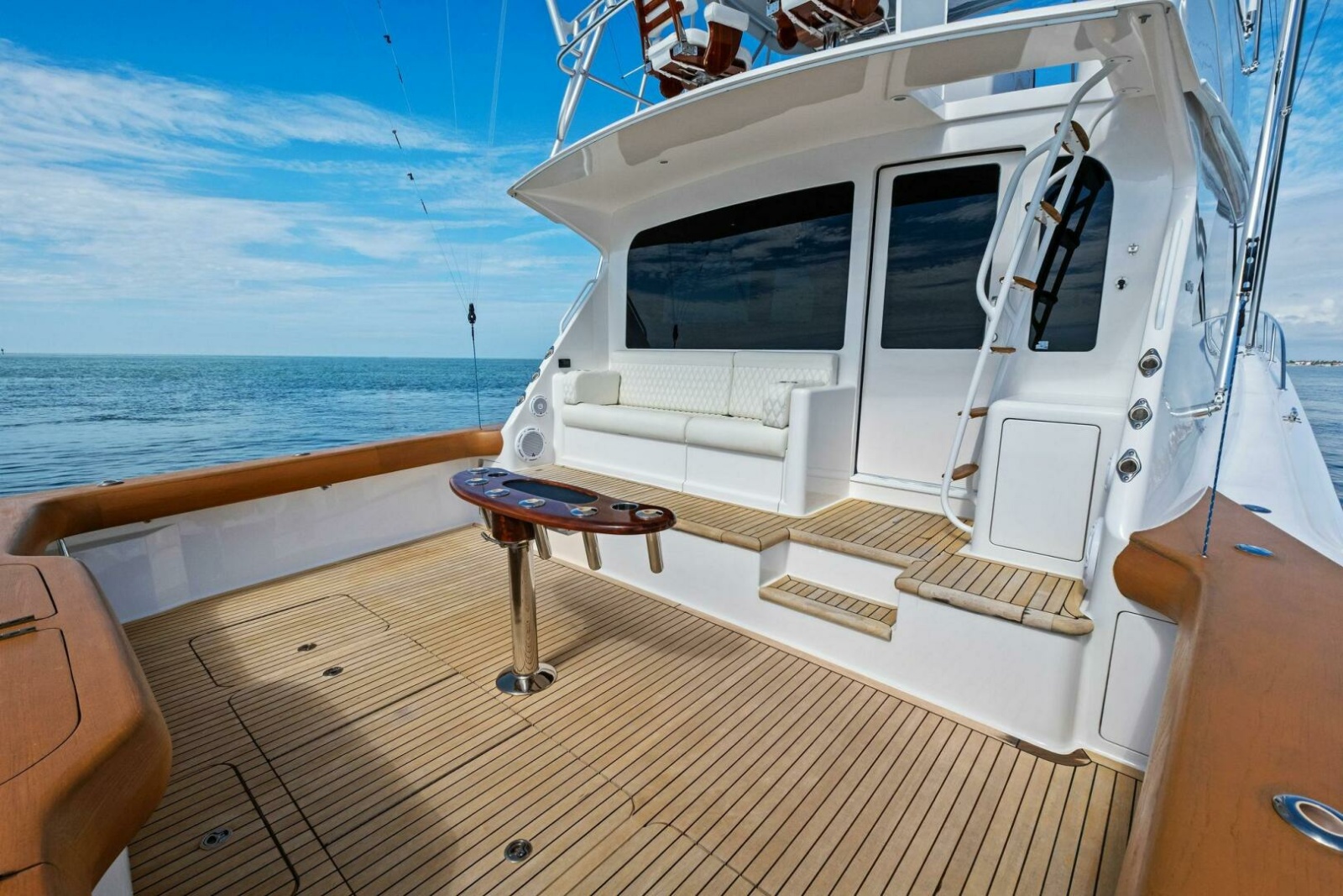 56' 2006 Viking 56 Convertible