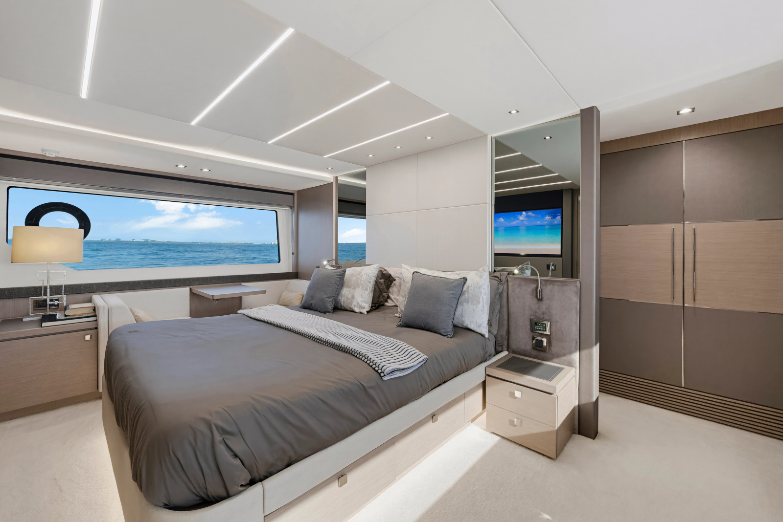 2020 Sunseeker 76 Yacht