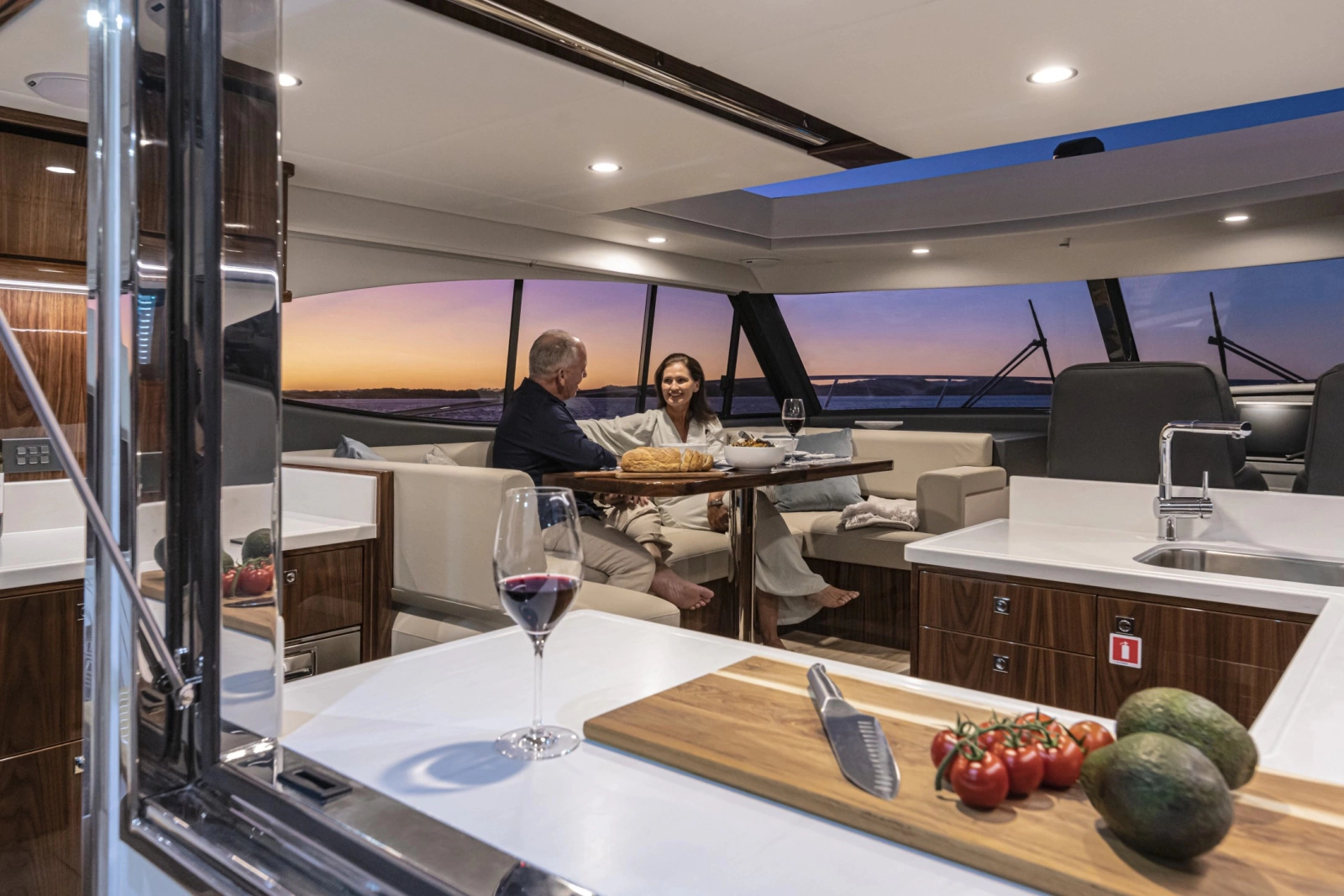 465 SUV 46ft Riviera Yacht For Sale